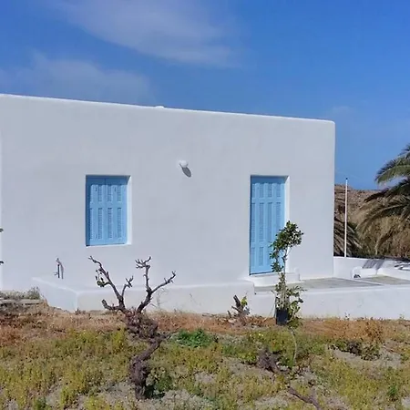 Phylakopi House Pachaina